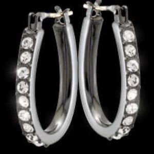 Beautiful Swarovski crystal earrings. Great for casual or dressy wear.